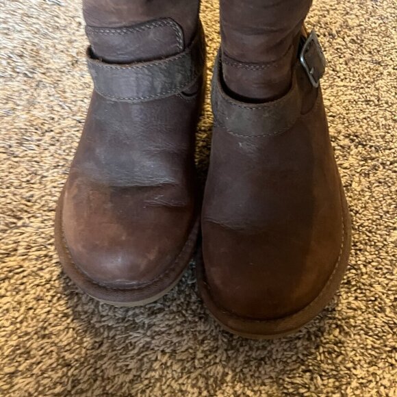 Ugg brown shearling lined Kensington winter boots - Picture 2 of 8